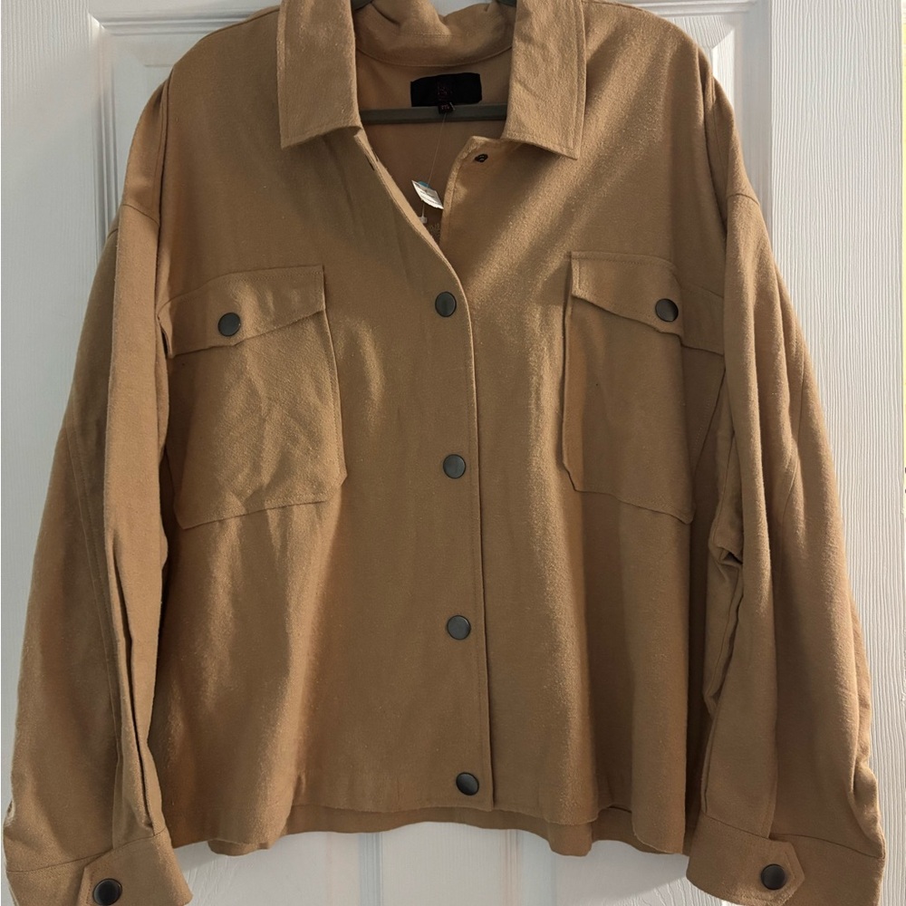 BNWT TAN COLOURED CROPPED BUTTON DOWN SHACKET SIZE XXL